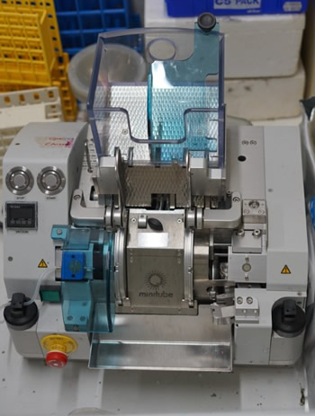 Minitube machine